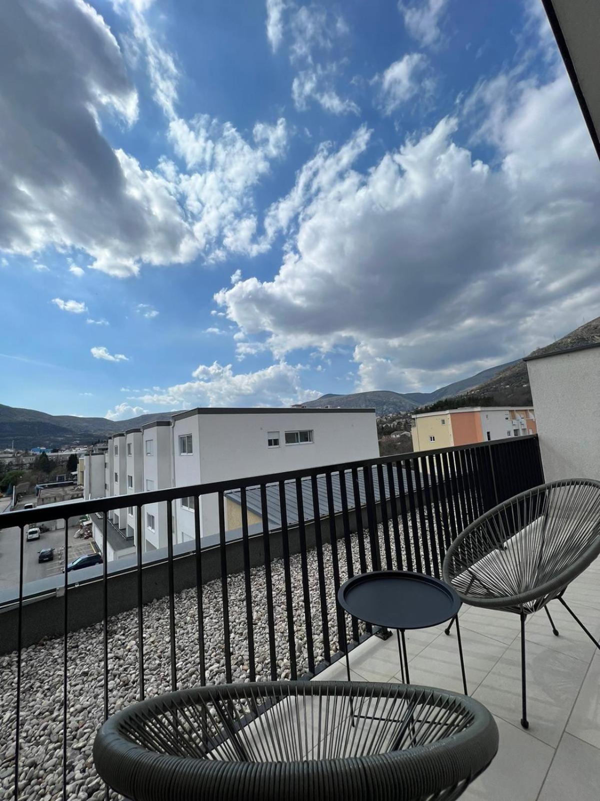 Mostar Buitenkant foto